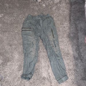 Loose pants